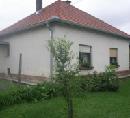 Hiša - v deležu ½, Na kamni, 9231 Beltinci