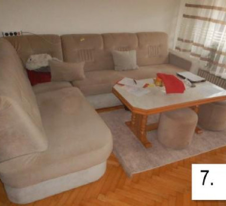 Kotna sedežna garnitura