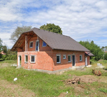 Hiša - v deležu 11/64, Apače, 9253 Apače