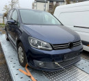 Volkswagen Touran 1.6, letnik 2011