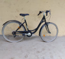 Žensko kolo Btwin Elops 100, moško kolo Balance Classic