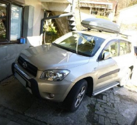 Toyota RAV4 2.2 D, letnik 1. reg. 2006