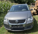Volkswagen Touran 1.9 TDI, letnik 2010