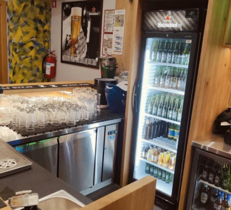 Inox gostinski pult z dvojnim koritom in pomivalnim strojem