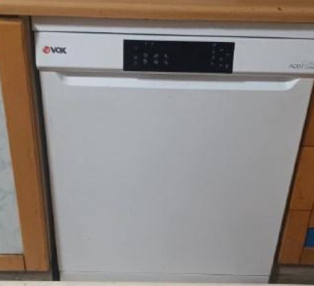 Pomivalni stroj Vox
