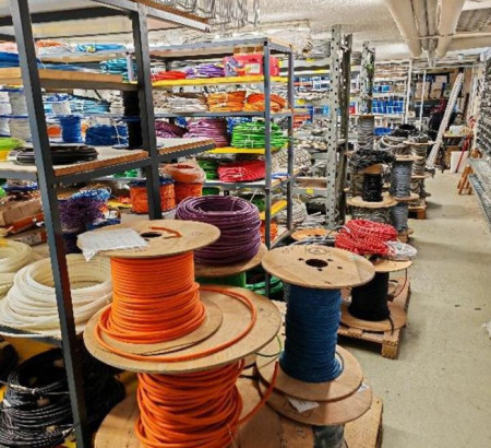 Zaloge: Elektro material