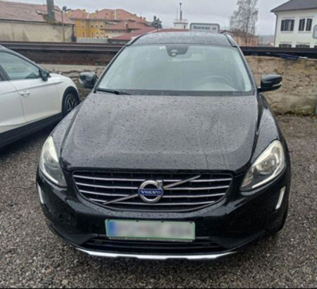 Volvo XC60 TD AWD D4 Momentum, letnik 1. reg. 2015