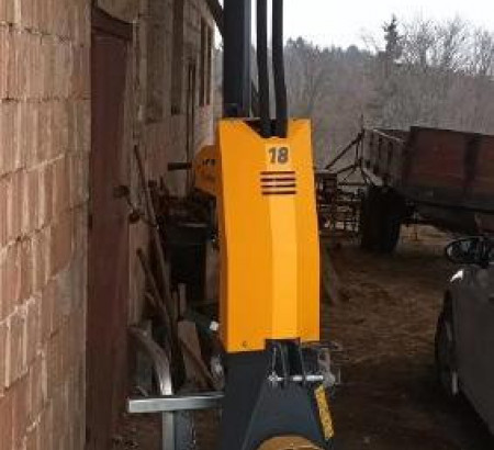 Cepilnik za drva Uniforest 18T