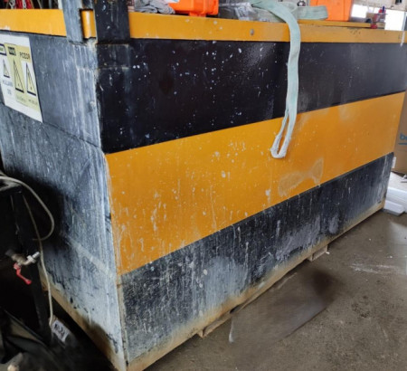 Naprava za točenje goriva s cisterno