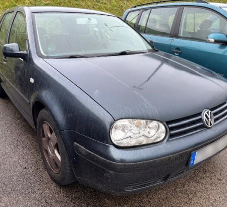 Volkswagen Golf 1.4 16V, letnik 1. reg. 2001