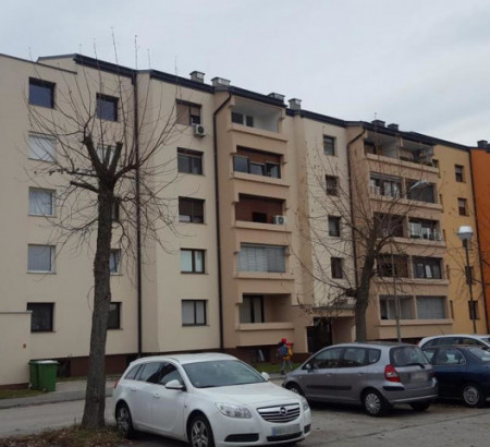 Stanovanje, Gunduličeva ulica, 2000 Maribor