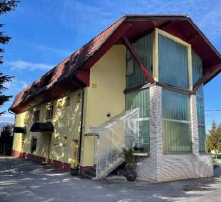 Poslovno proizvodni kompleks, Begunje pri Cerknici, 1382 Begunje pri Cerknici