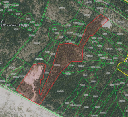 Stavbno zemljišče - v deležu 4047/11672, Močići, 20213 Čilipi