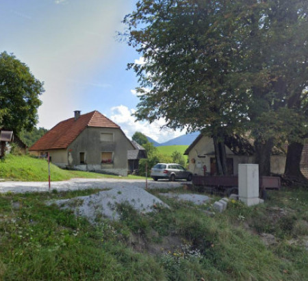 Kmetija - v deležu ½, Zgornji Motnik, 1221 Motnik