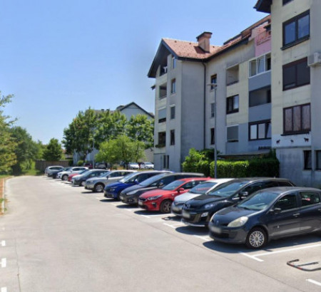 Parkirno mesto št. 2, Ulica heroja Marinclja, 1330 Kočevje
