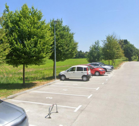 Parkirno mesto št. 3, Ulica heroja Marinclja, 1330 Kočevje