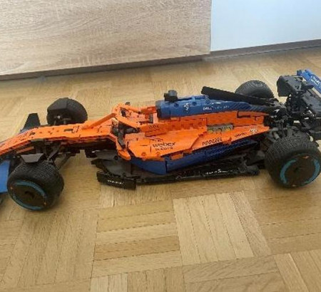 Dirkalni avtomobil Formula 1 McLaren Lego
