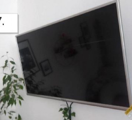 LCD TV Tesla