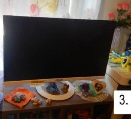 Namizni računalnik Asus