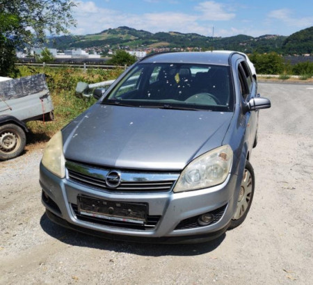 Opel Astra Car. 1.9 DT, letnik 1. reg. 2008