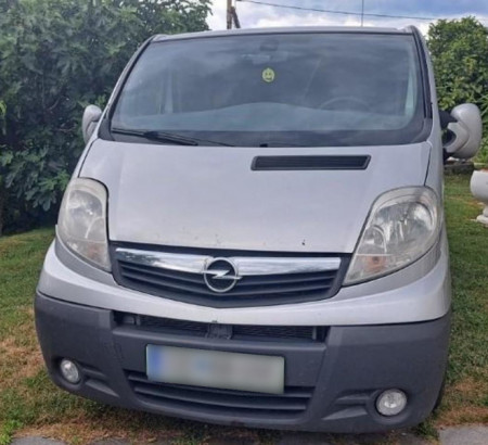 Opel Vivaro Combi 2.0 DT, letnik 1. reg. 2011