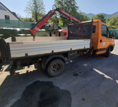 Iveco Daily 35C18/3750 z dvigalom Fassi, letnik 2010