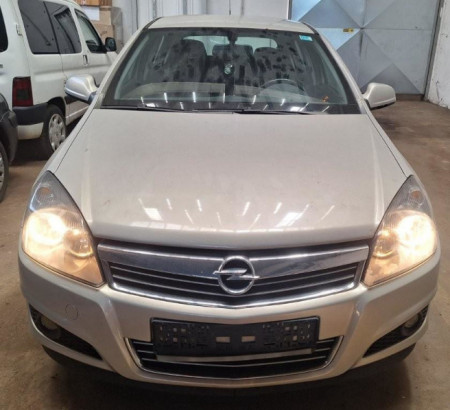 Opel Astra 1.7 DTI 16V, letnik 1. reg. 2010