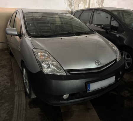 Toyota Prius 1.5, letnik 1. reg. 2008