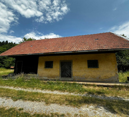 Hiša, Komolec, 1332 Stara Cerkev
