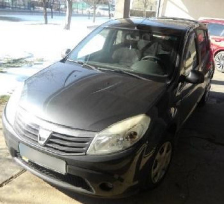 Dacia Sandero 1.4, letnik 1. reg. 2009