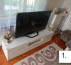Dnevnosobni regal z vitrino